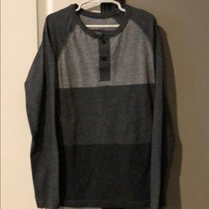 Multi grey long sleeved shirt
